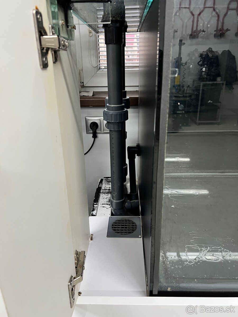 Predám morské akvárium, skrinka, filtračná nádoba. - 3