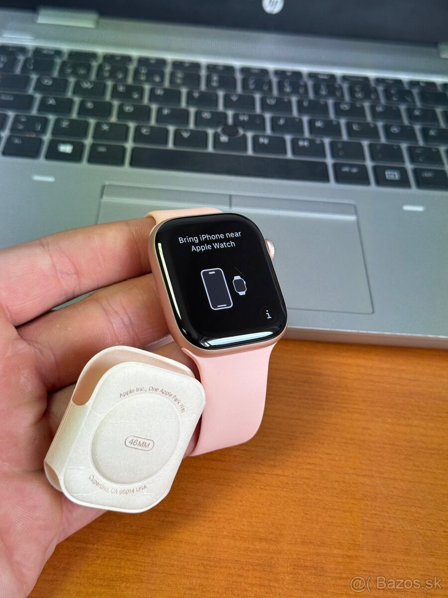 Apple Watch 11 46mm Rose Gold - rok záruka, malý skrabanec - 3