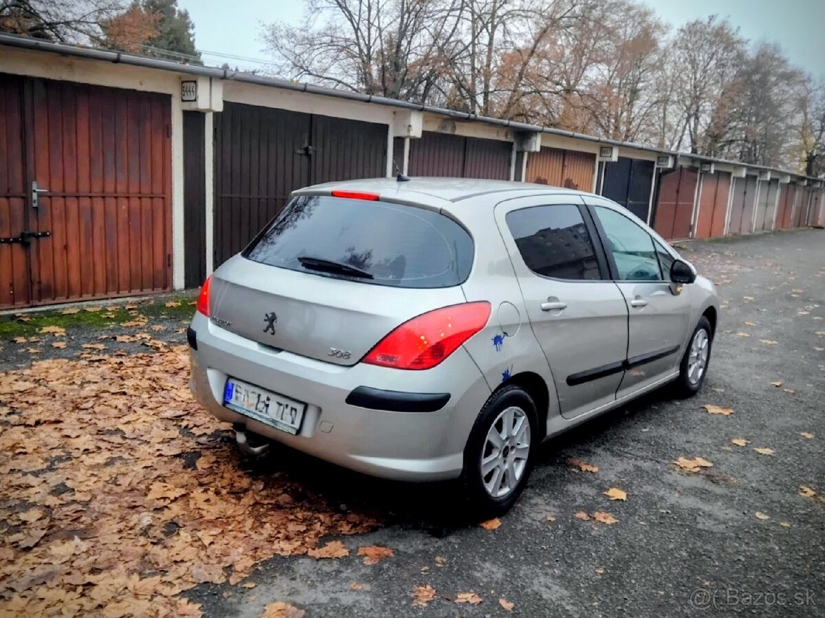 Peugeot 308 1.4 Benzín 145 900km - 3