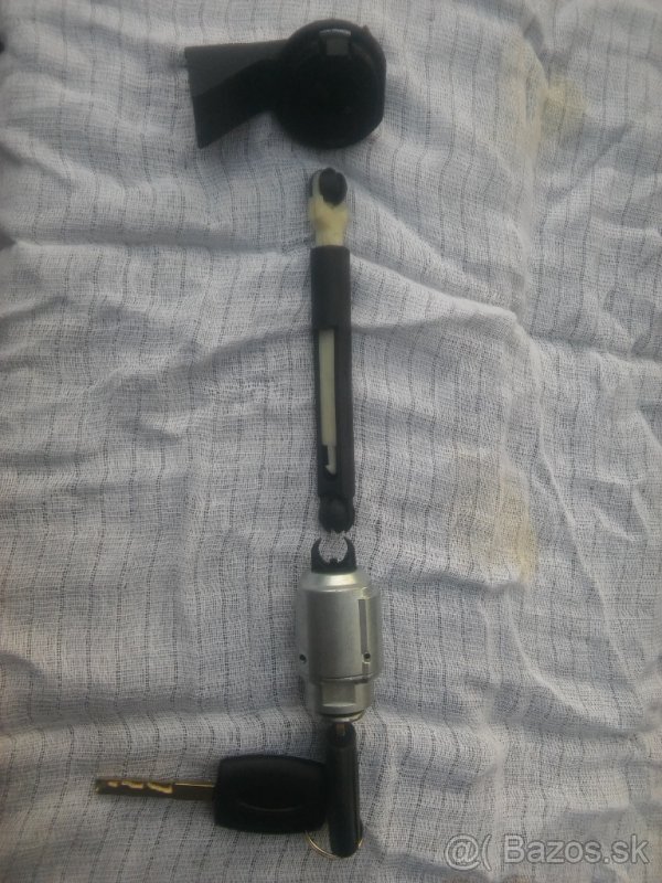 Sedadla,vypinace ,chladice,na Ford Focus C-MAX - 3