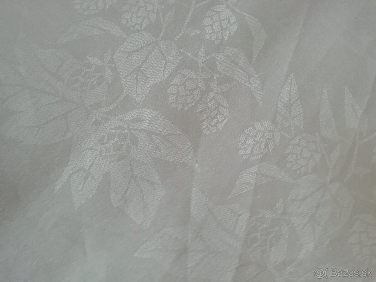 NOVÝ RETRO OBRUS DAMAŚKOVÝ - 3