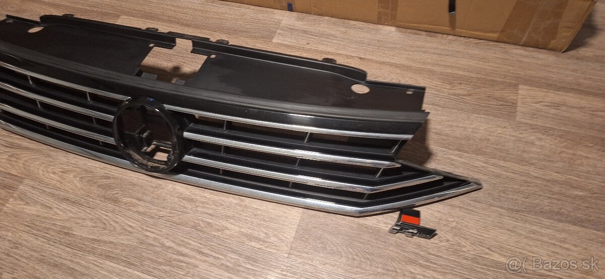 Passat B8 predna maska grill z modelu 2022 B8.5 chrom - 3