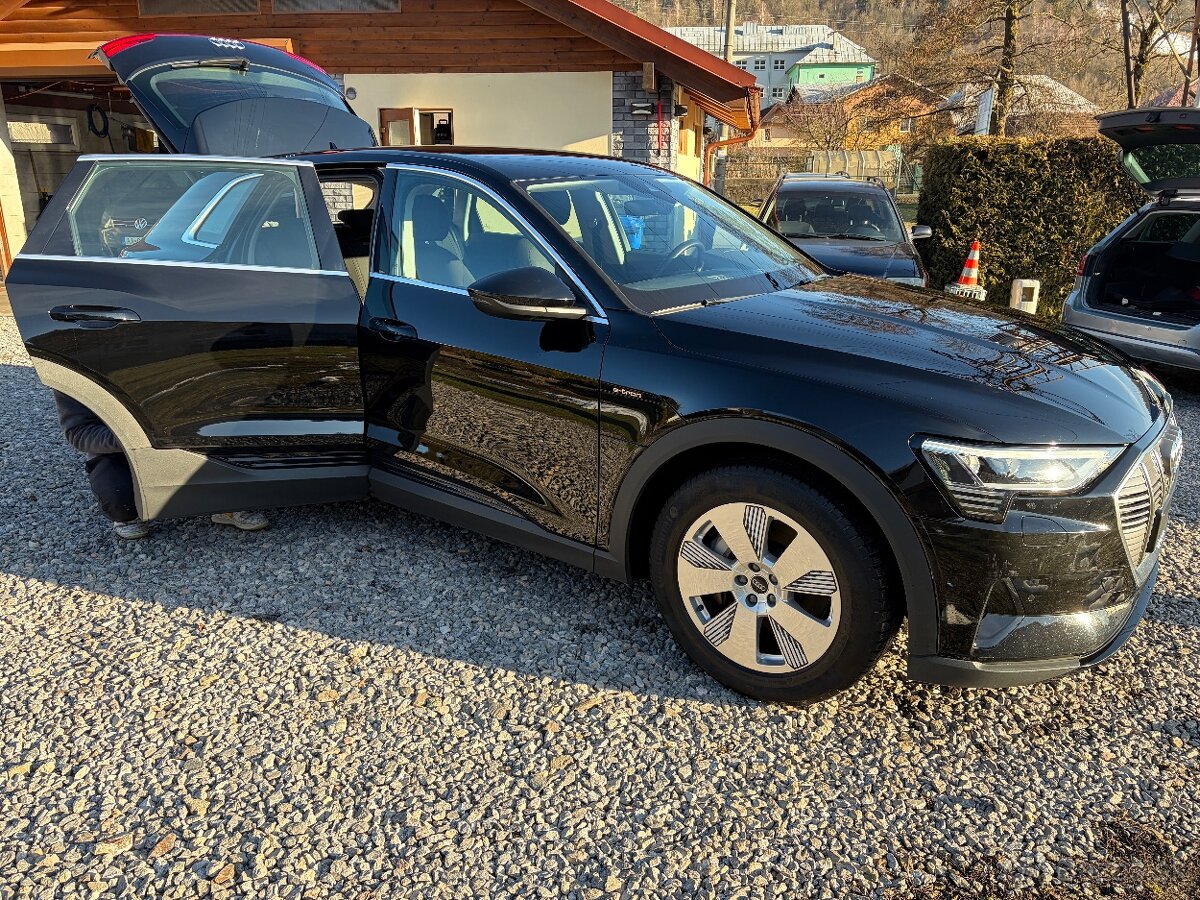 Audi E-Tron 50 Bussines Quattro - 3