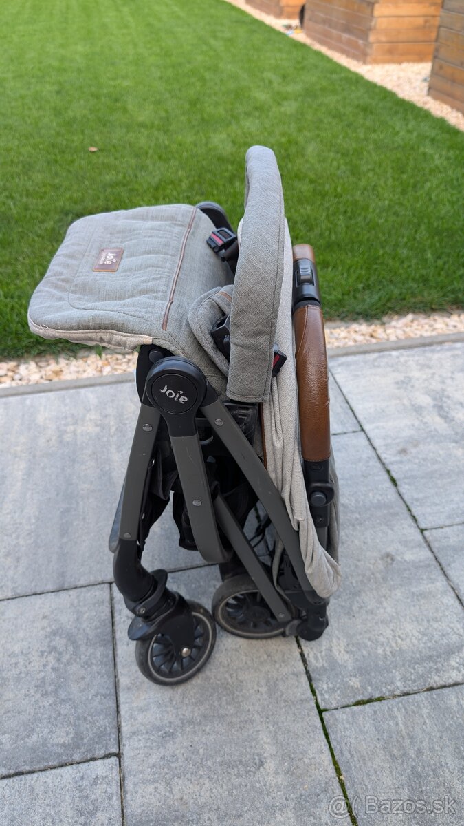 Kvalitný kočík Joie tourist signature - 3