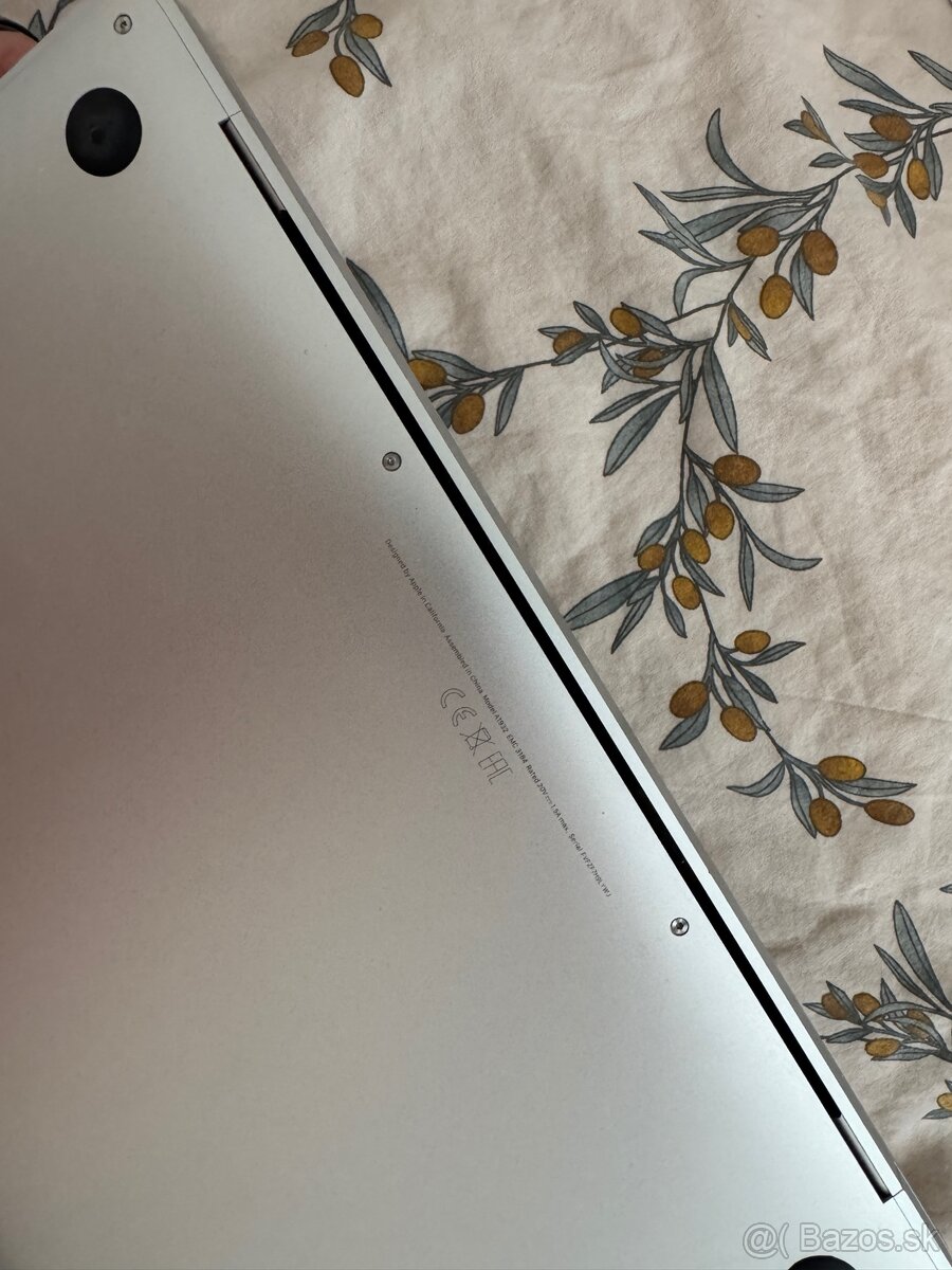 MacBook Air - 13 palcový (A1932/2018) - 3