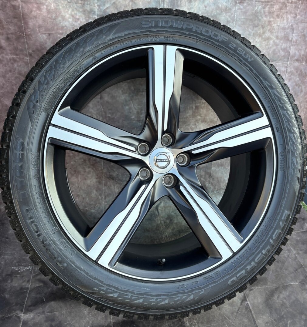 Zimní sada Volvo XC90 275/45R20 110V - 3