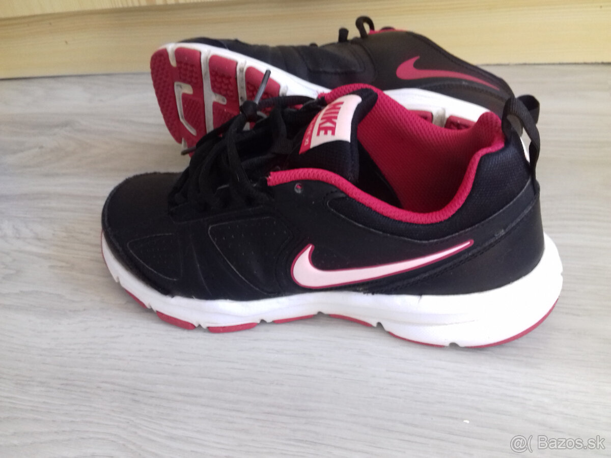 čierne tenisky NIKE - 3