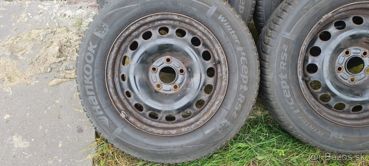 Zimne pneu 215/65r16 - 3