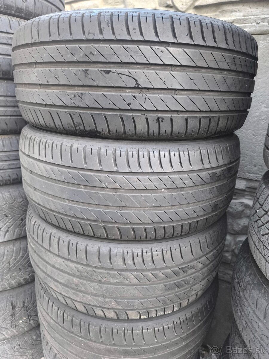 215/55R17 - 3