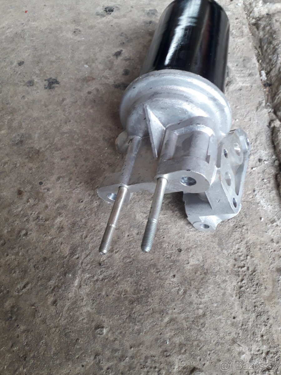 Avia, - 3