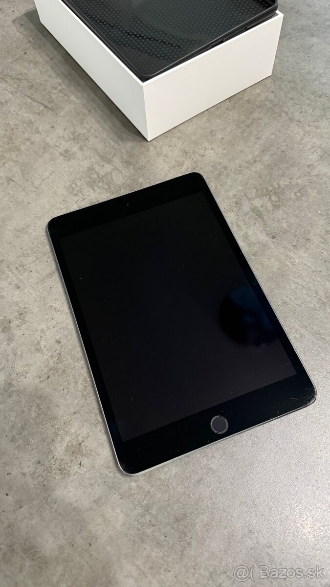 Apple iPad mini 5 (64 GB) Wi-Fi + Cellular – Space Gray - 3