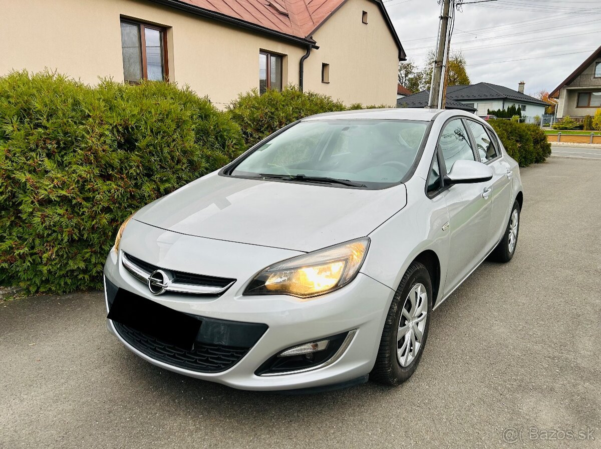 ►Opel Astra 1.7 CDTI 130k Active ►2013 ►Kúpené v SR - 3