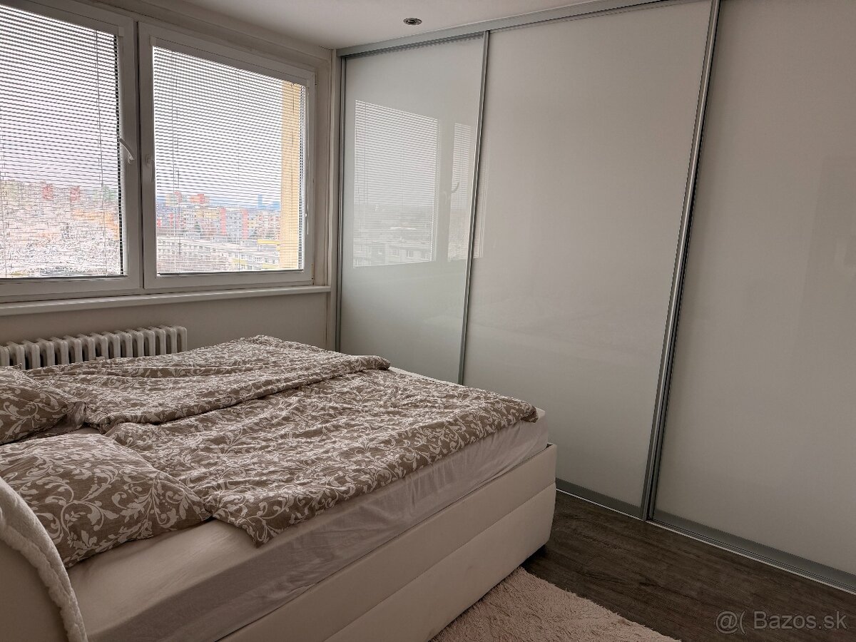 SVETLÝ A PRIESTRANNÝ 3-IZBOVÝ BYT | IPEĽSKÁ UL.BRATISLAVA - 3
