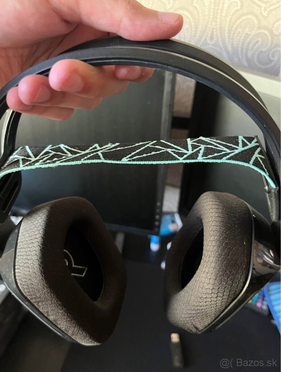 Predám herné slúchadlá Logitech G733 Wireless - 3