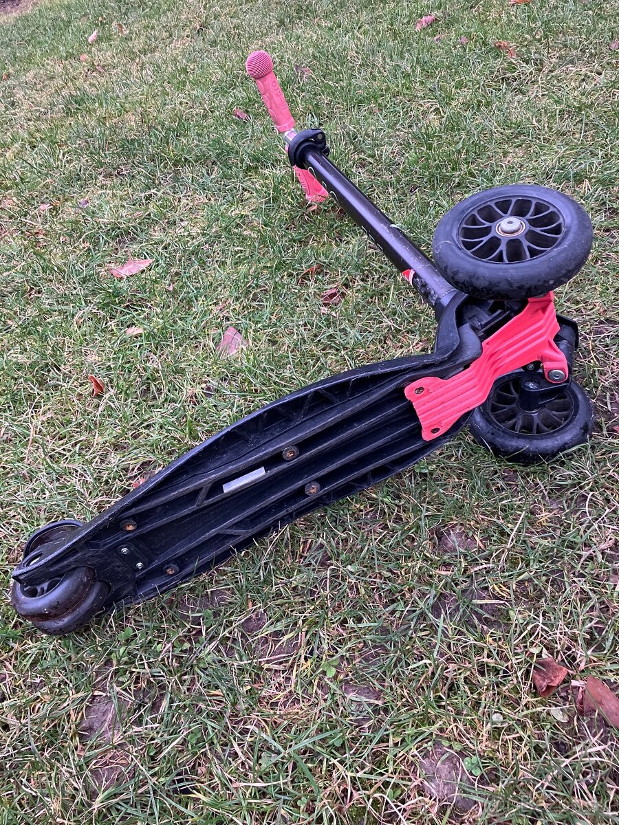 Kolobežka Micro Maxi Kickboard - 3