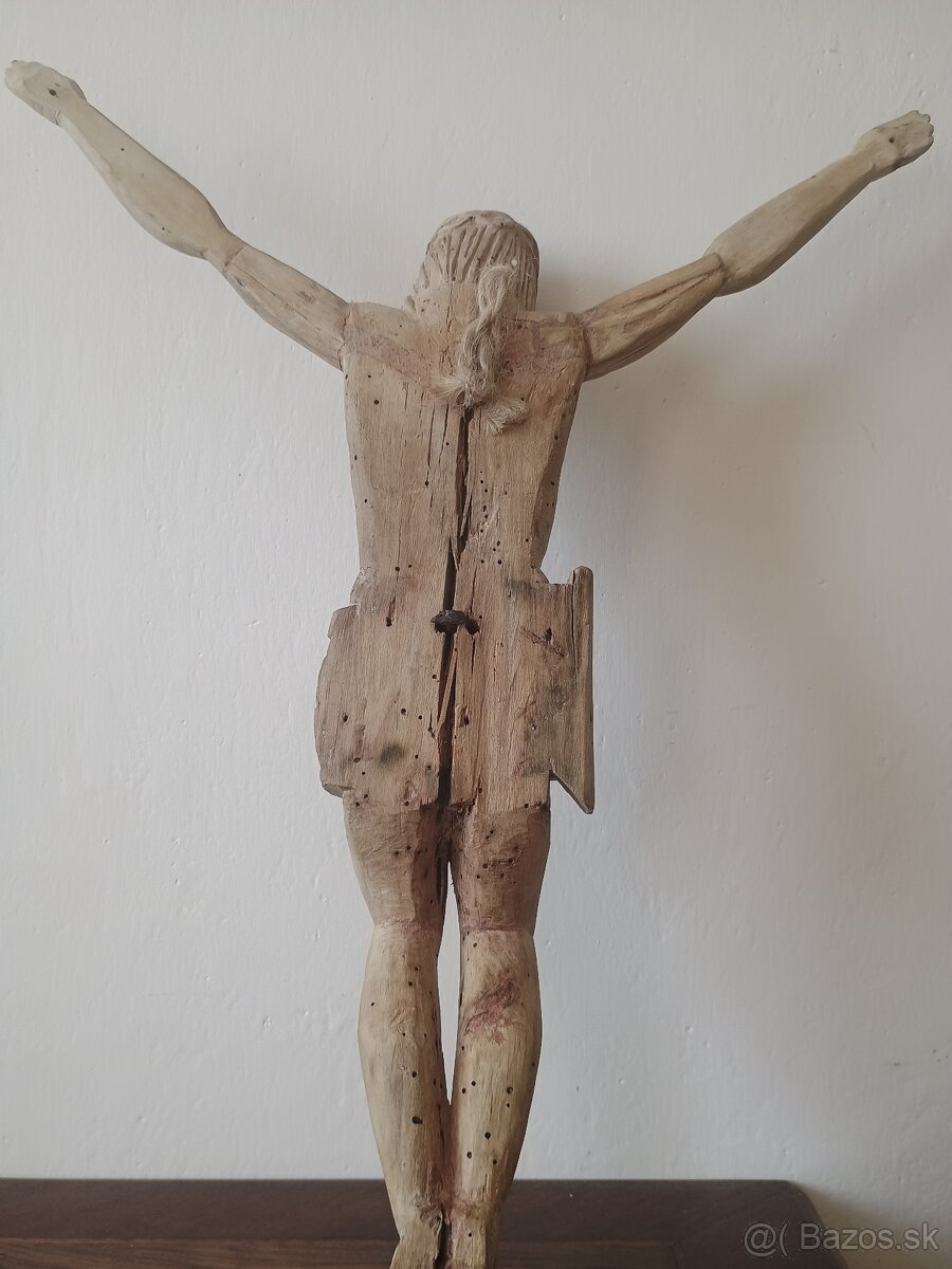 Starožitný korpus kríža - 3
