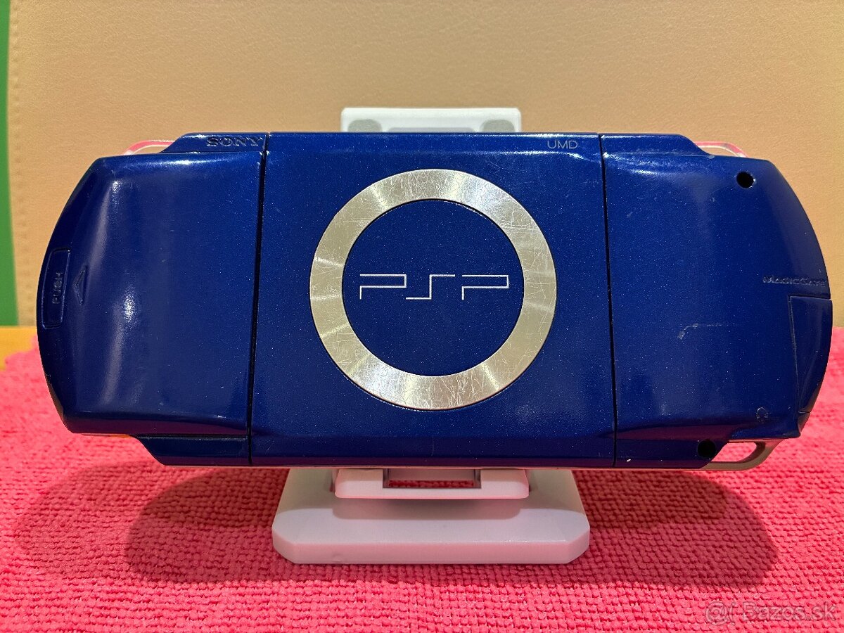 PSP 1000 tmavo modre - 3