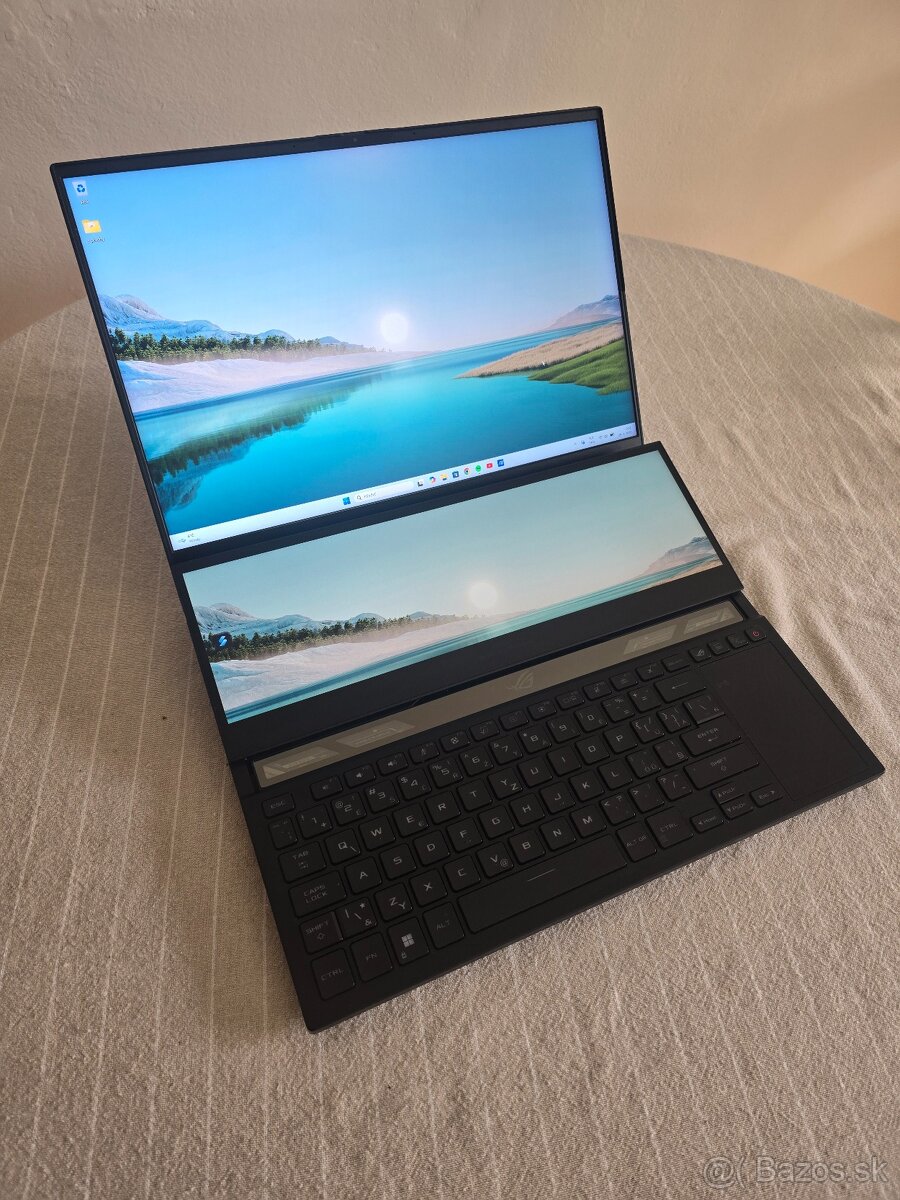 Asus ROG Zephyrus DUO16 GX650RX - 3