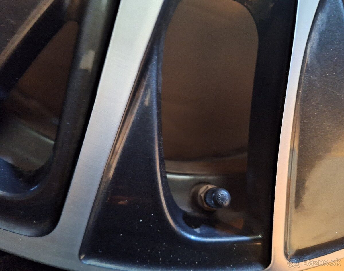 alu kolesá SUZUKI S CROSS R17 - 3