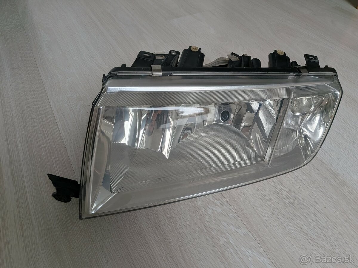 Škoda Fabia 1 Predné svetlá HELLA - 3