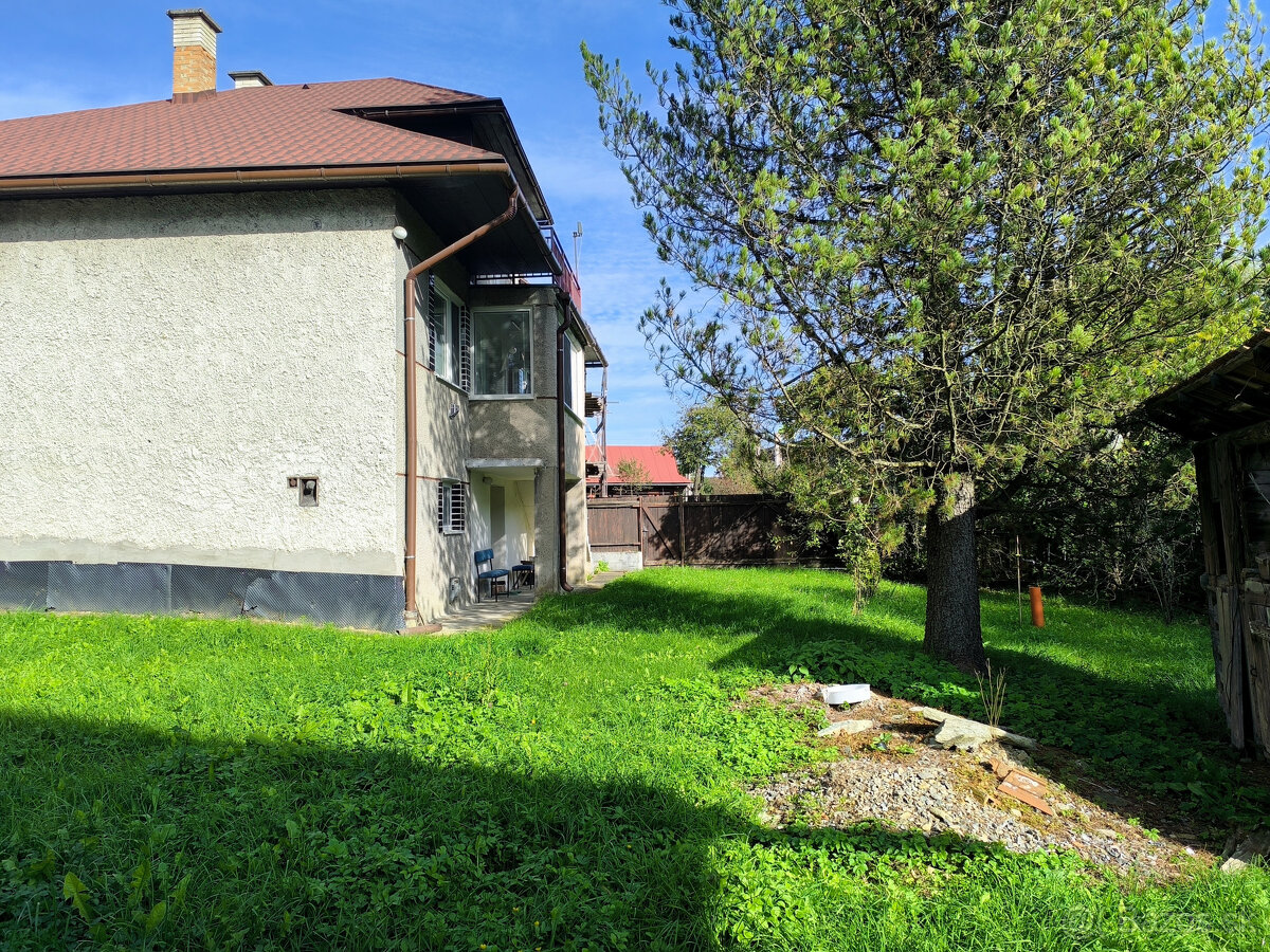 - R E Z E R V O V A N É - DOM CHALUPA V TICHEJ BOČNEJ ULICI - 3