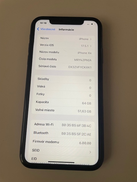 Krásny Iphone XR čiernej farby 64GB batéria 89 percent - 3