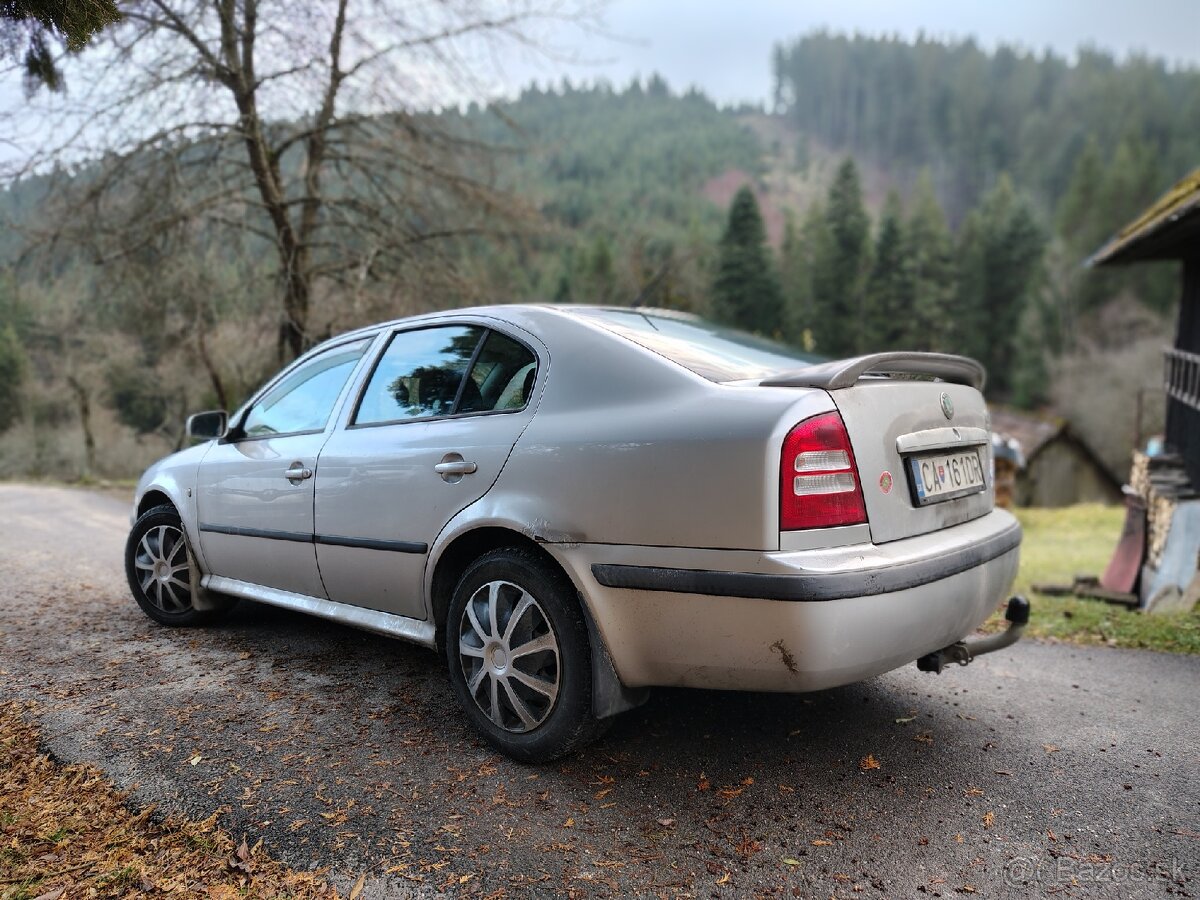 Škoda Octavia 1,6 benzín - 3