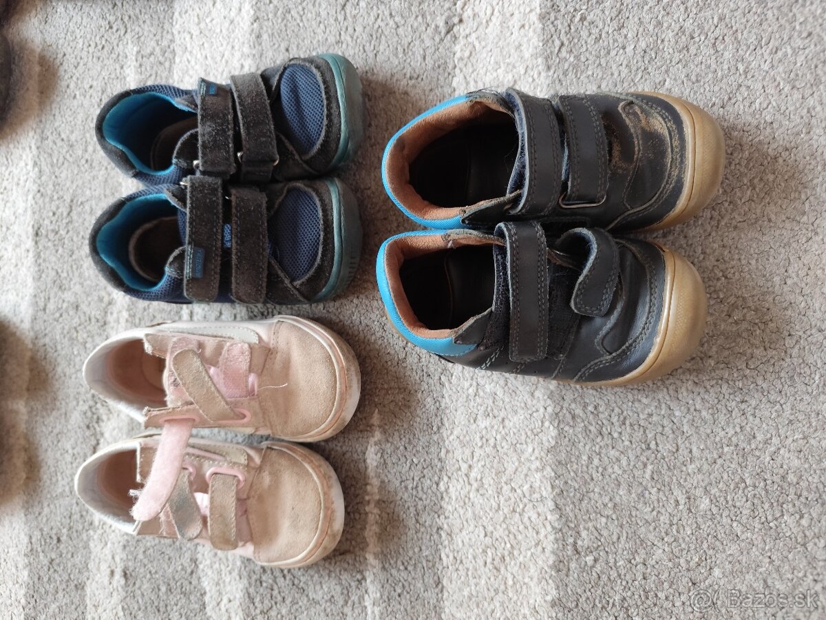 Darujem mix topánok 23-28 - 3