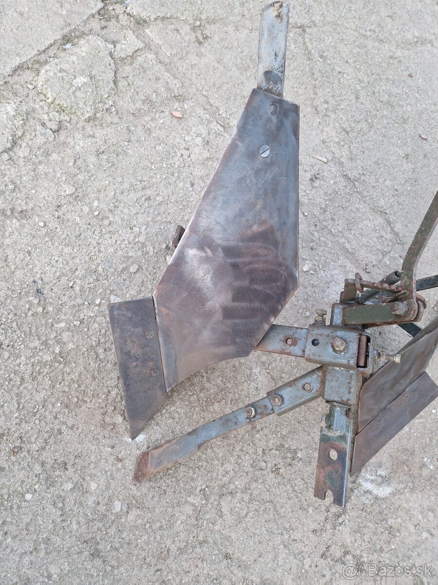 Obojstranný pluh za malotraktor Fortschritt E930 E931 - 3