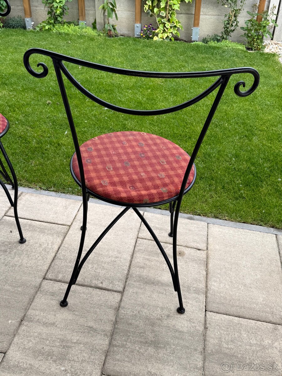 Dve rustikálne kovové stoličky - 3