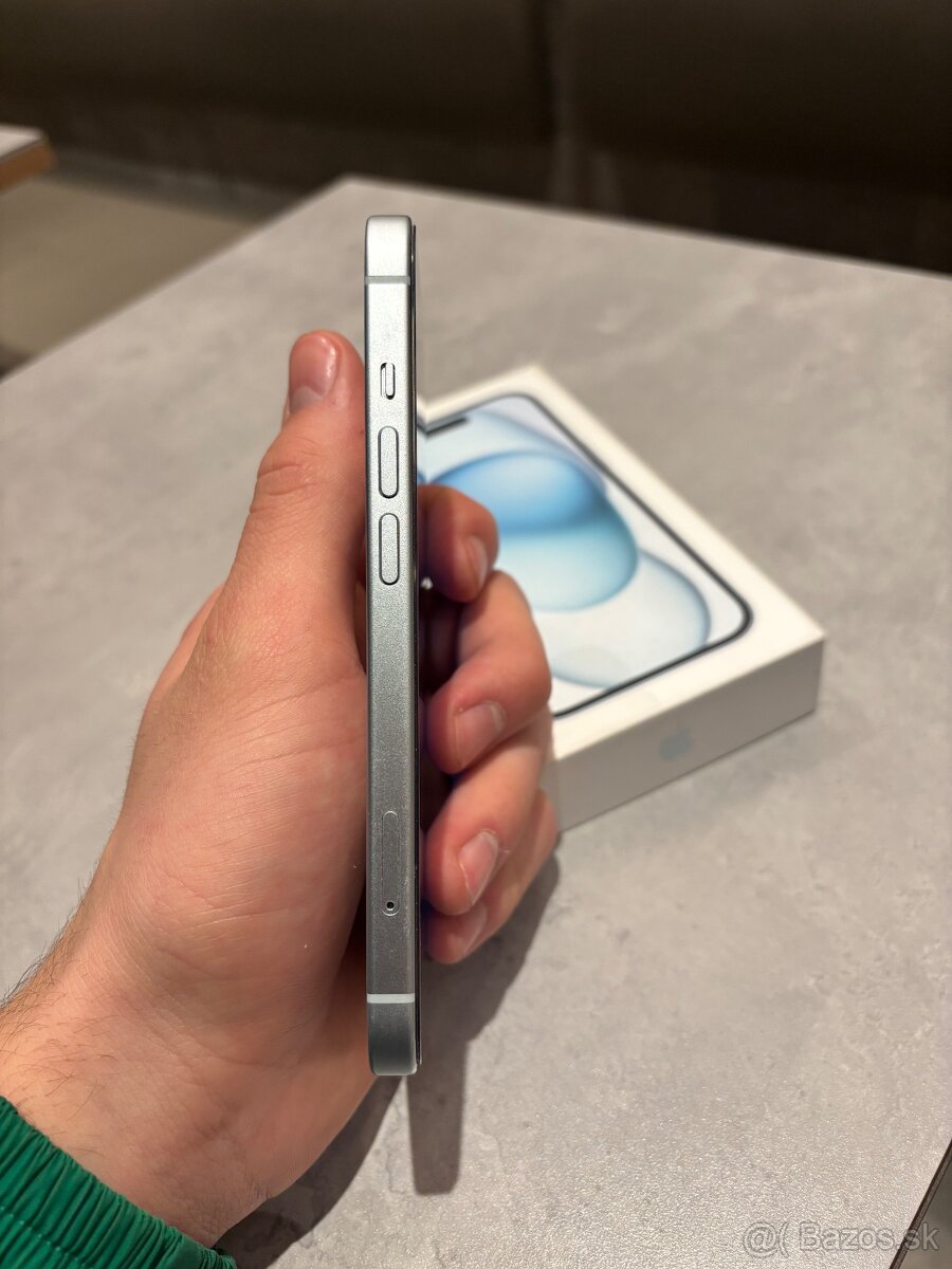 iPhone 15 - 3