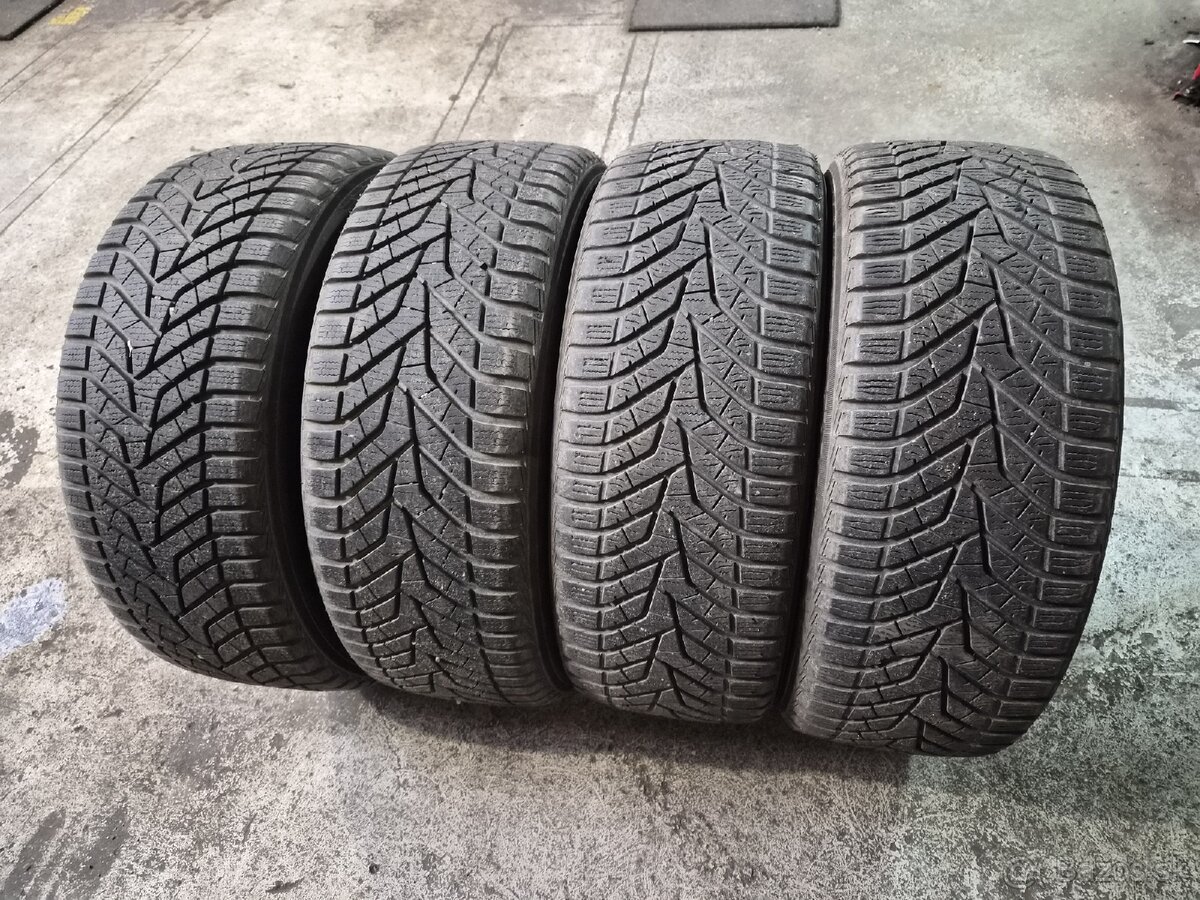 Predam 4ks zimne pneu 215 45 18 - 3