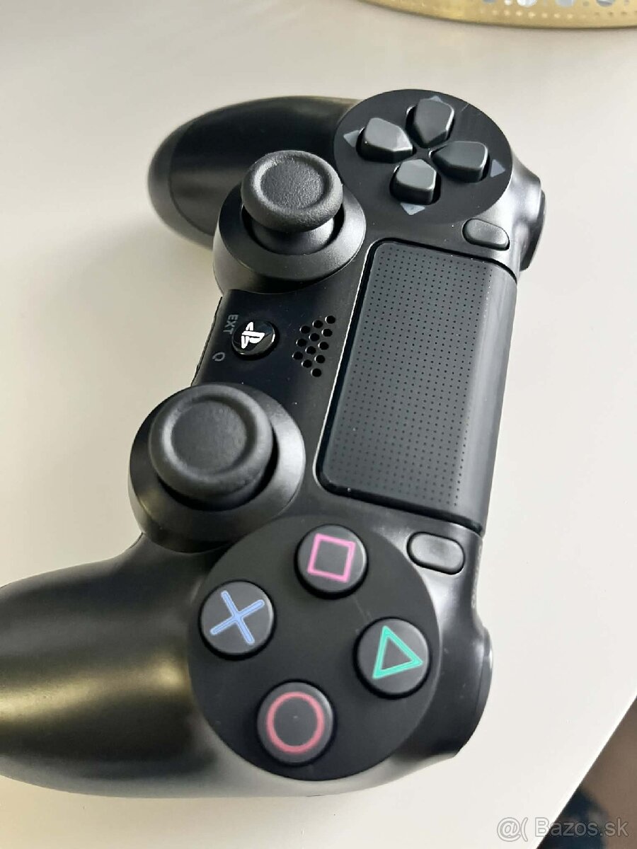 PS4 ovládač - 3