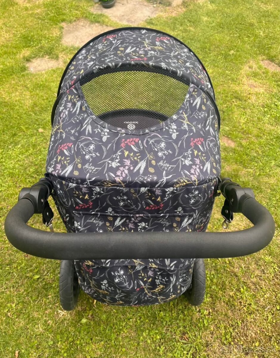 Petite&Mars Street Floral limitka - 3