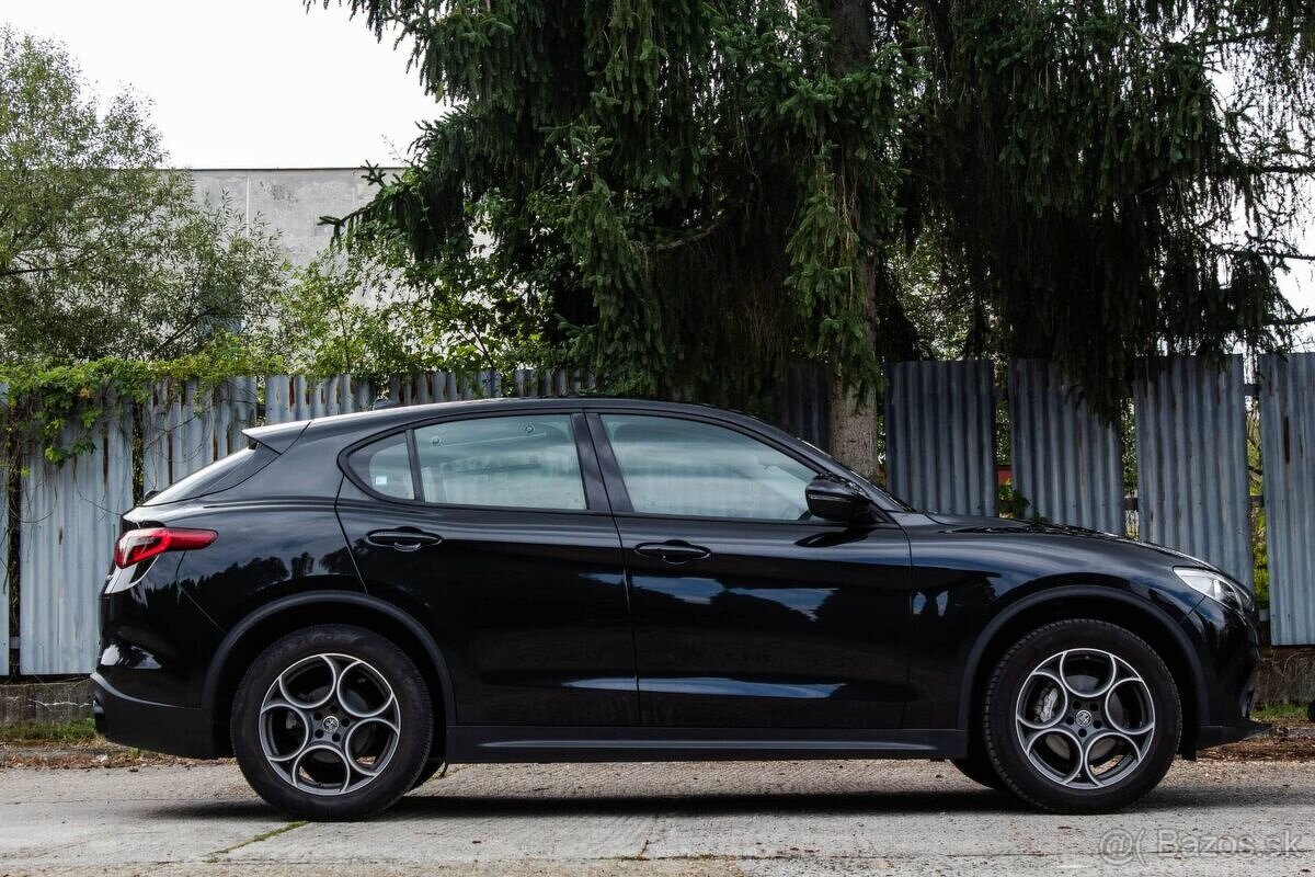 Alfa Romeo Stelvio Q4 - 3