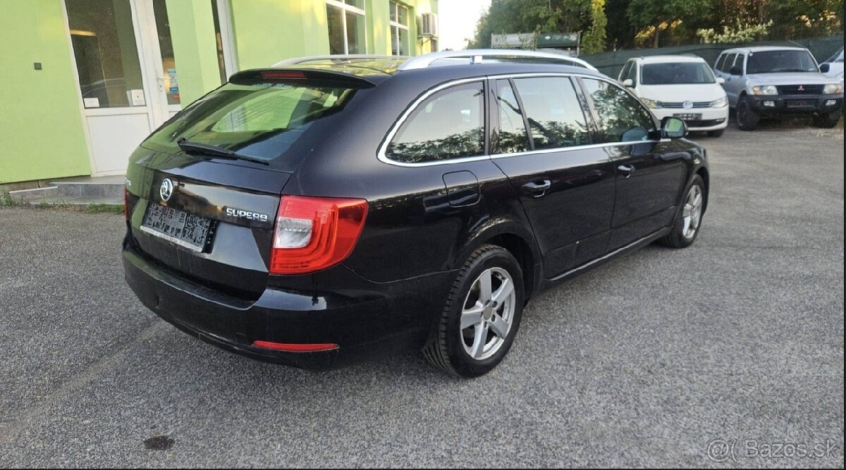 ŠKODA SUPERB COMBI - 3