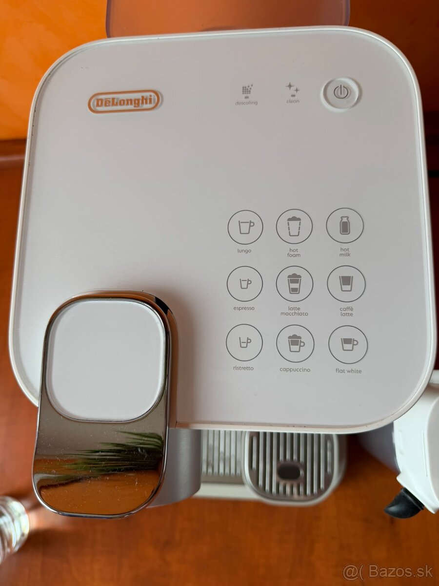 Kapsulovi kávovar De longhi - 3