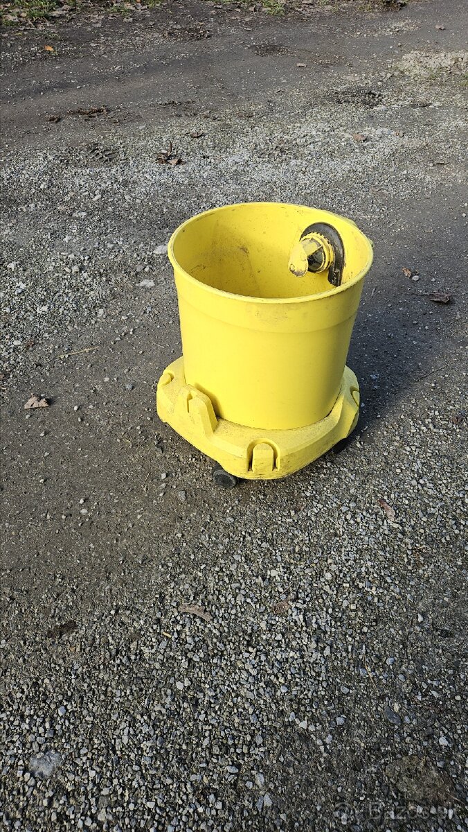 Kärcher WD3 nádoba s kolieskami - 3