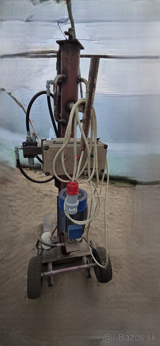 Kálačka na drevo 8,5t - 3