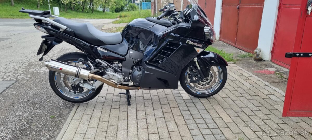Kawasaki gtr 1400 - 3
