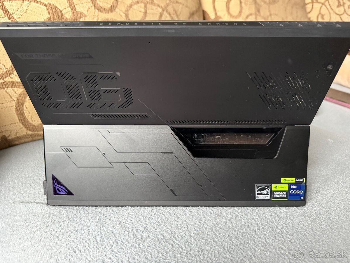 ASUS ROG Flow Z13 GZ301VU-NEBULA008W Black kovový - 3
