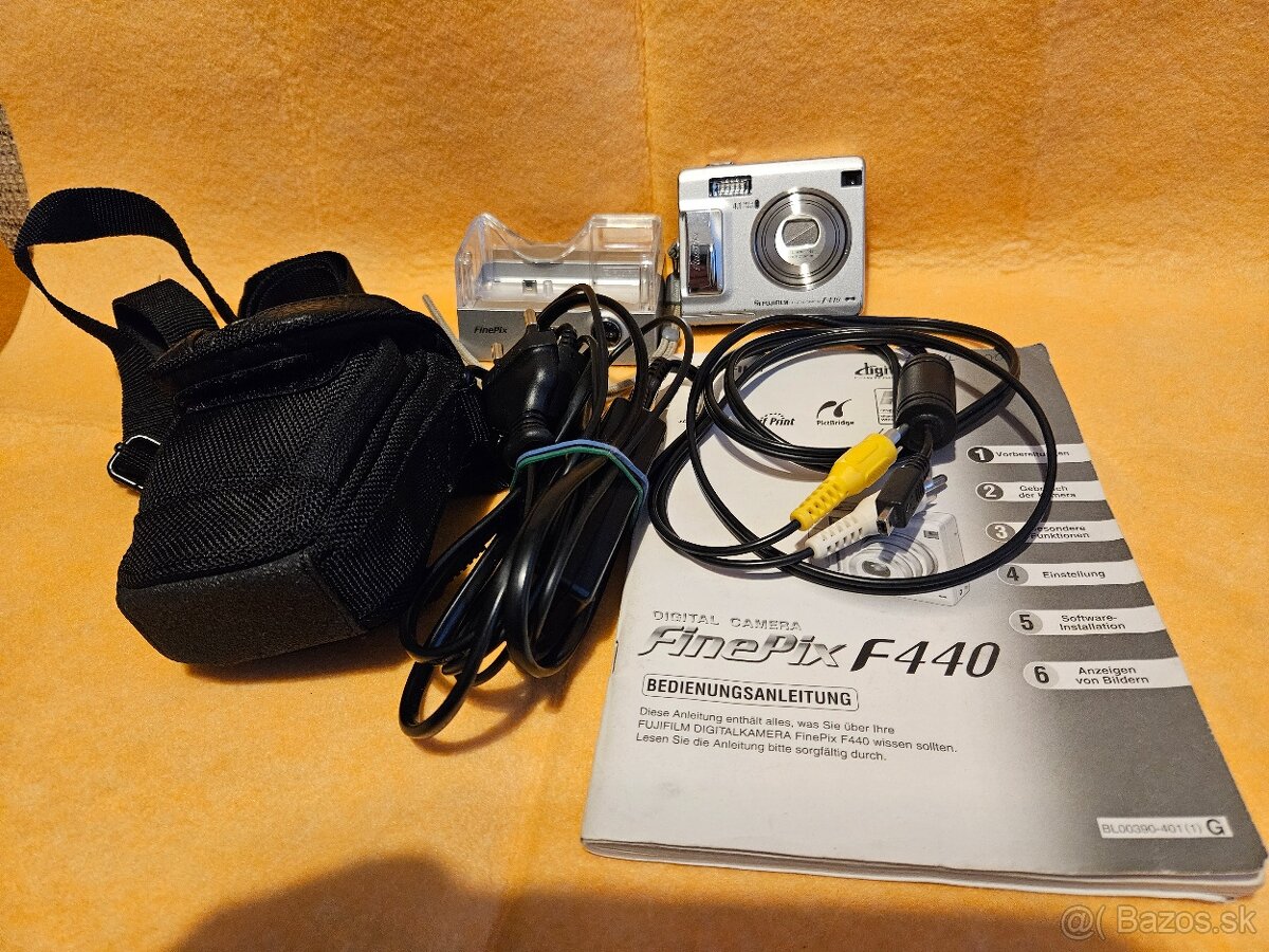 Fotoaparát FUJIFILM, model F 440 - 3