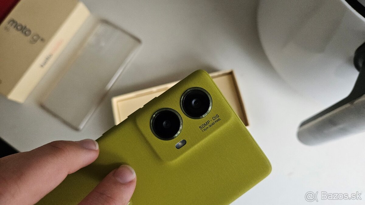 Motorola Moto G85 - krásna farba, stav nového - 3