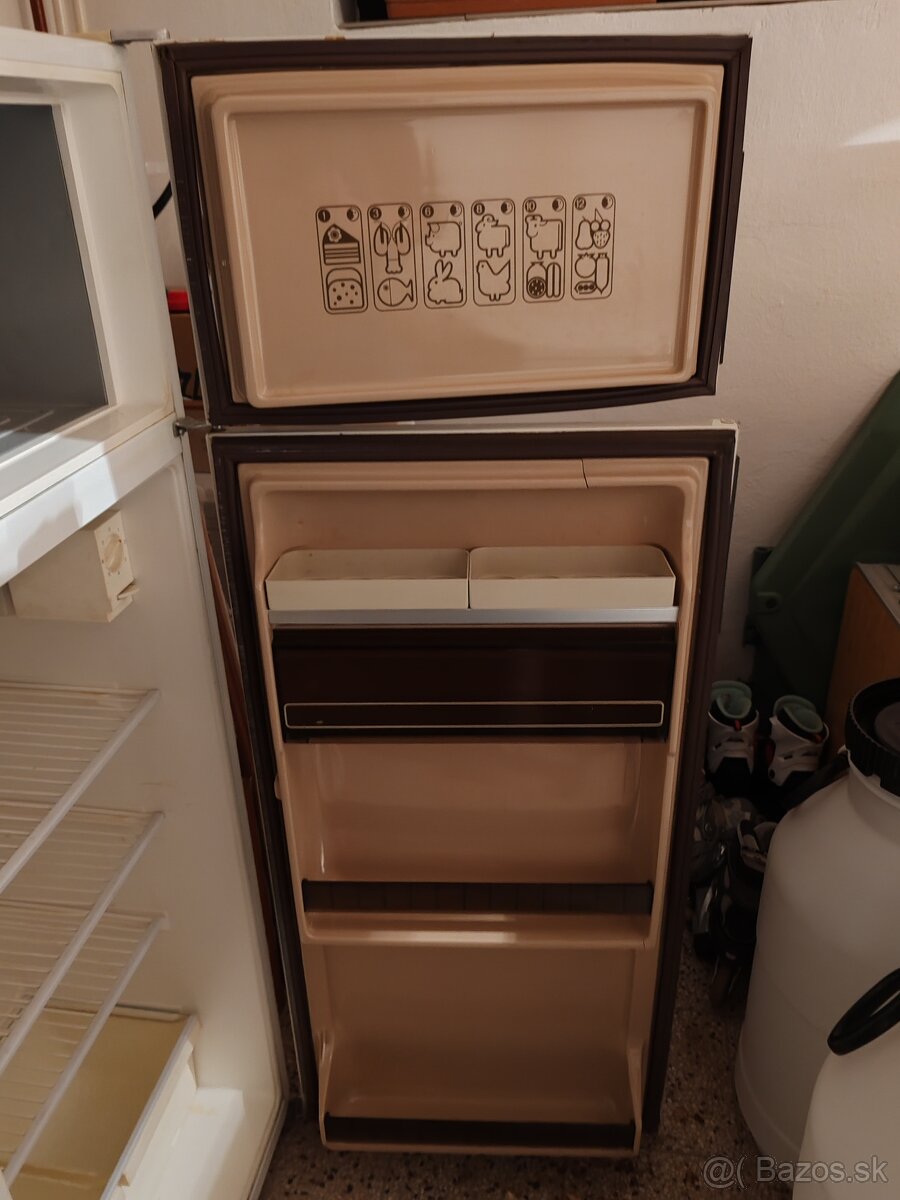 Chladnička CALEX - 3