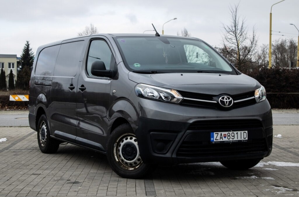 Toyota Proace 110kW (2019) - 3