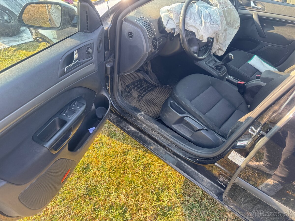 Skoda Octavia nahradne diely - 3