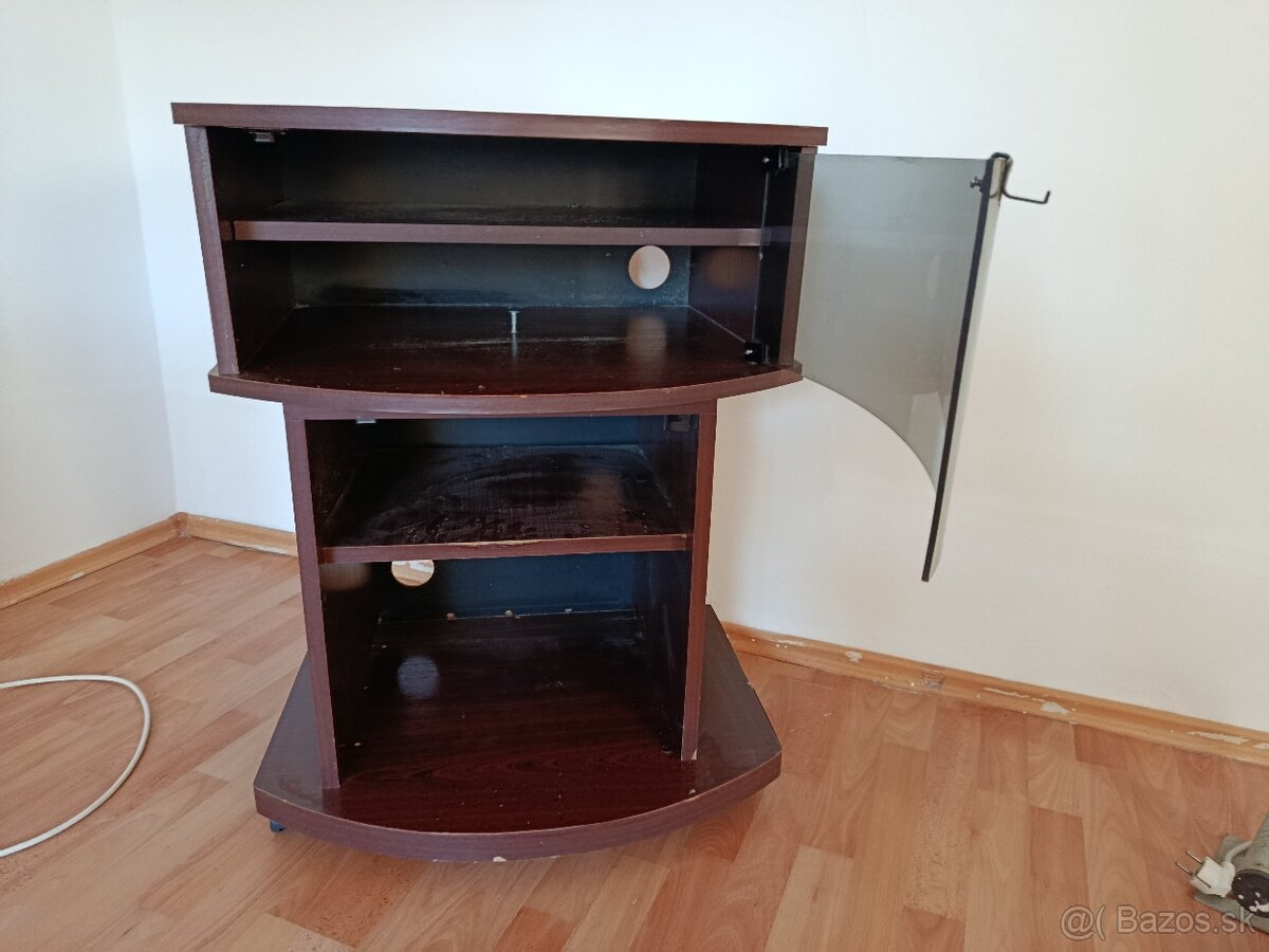 Stolik pod televízor - 3