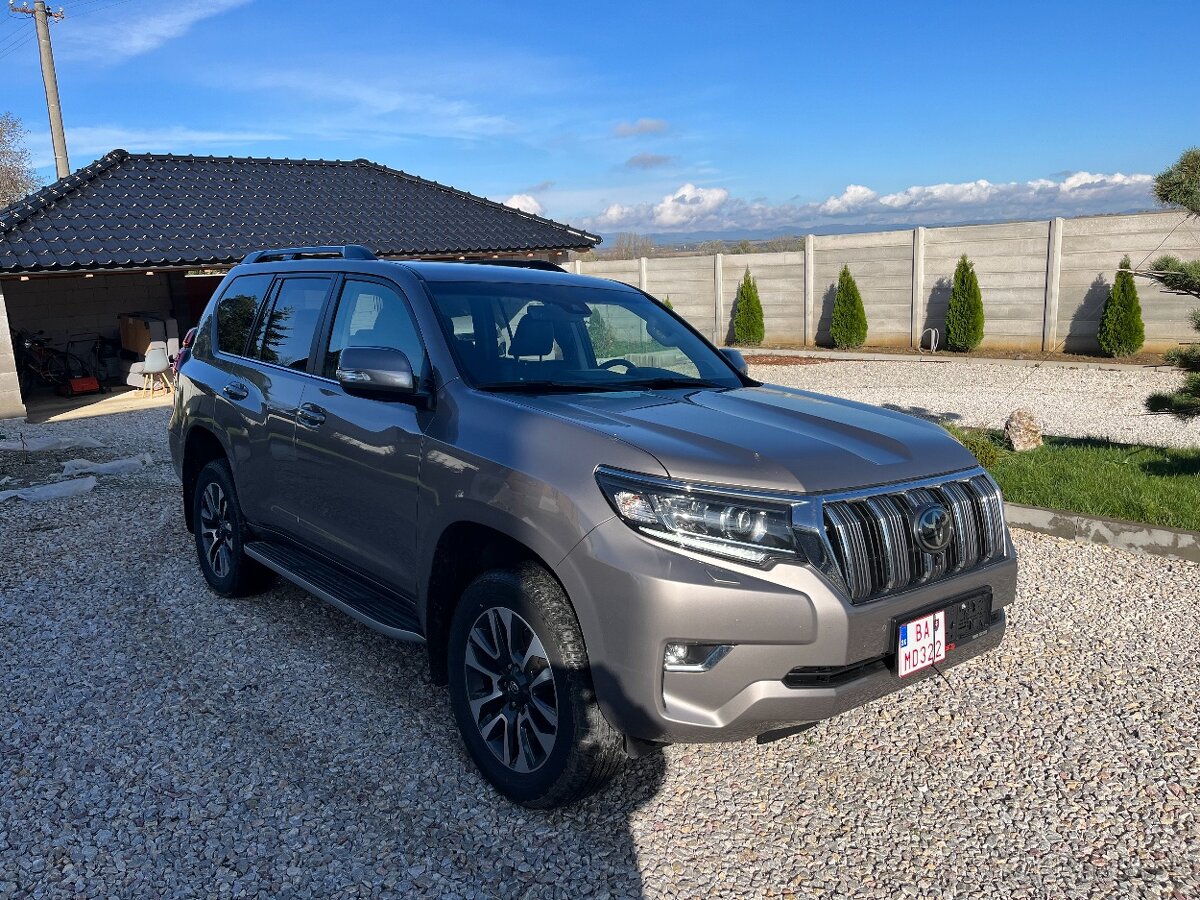 TOYOTA LAND CRUISER - 2.8l,4x4, 204k, Automat, V ZÁRUKE