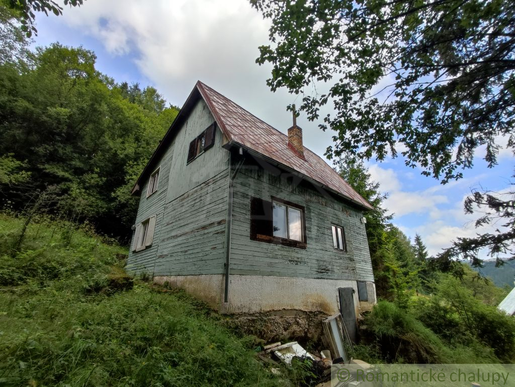 5-izbová chata na polosamote v krásnom horskom prostredí v - 3