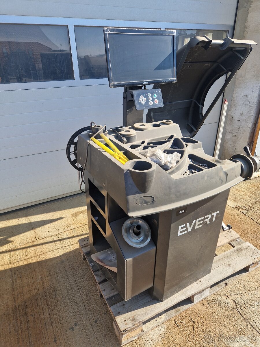 Vyvažovačka kol Evert Eagle – plně funkční, s monitorem - 3